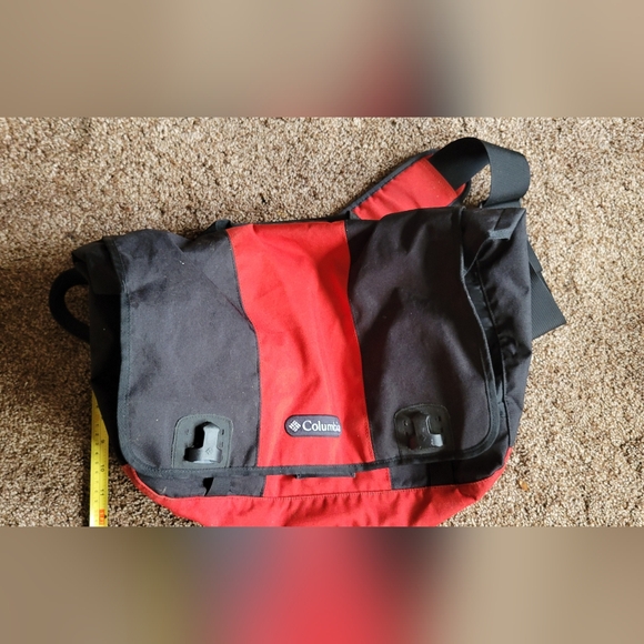 Columbia  Messenger Bag As New - Picture 1 of 3